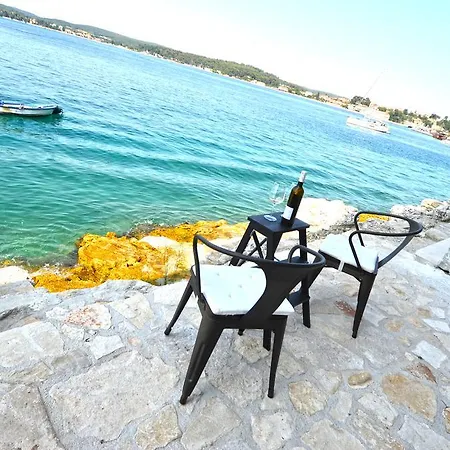 Arnolongo Sea View Apartment Rovinj Exterior photo