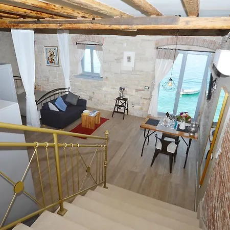 Arnolongo Sea View Apartment Rovinj Exterior photo